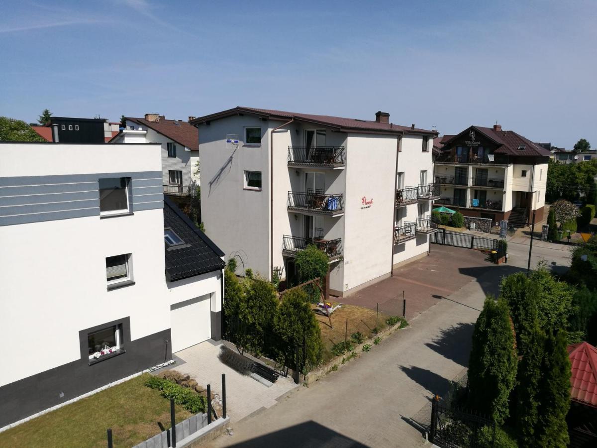 Dom Wczasowy Plomyk Władysławowo Exteriör bild