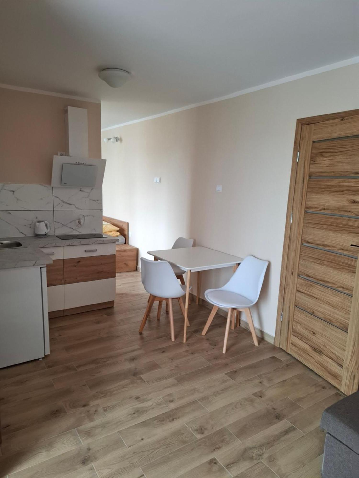 Dom Wczasowy Plomyk Władysławowo Exteriör bild